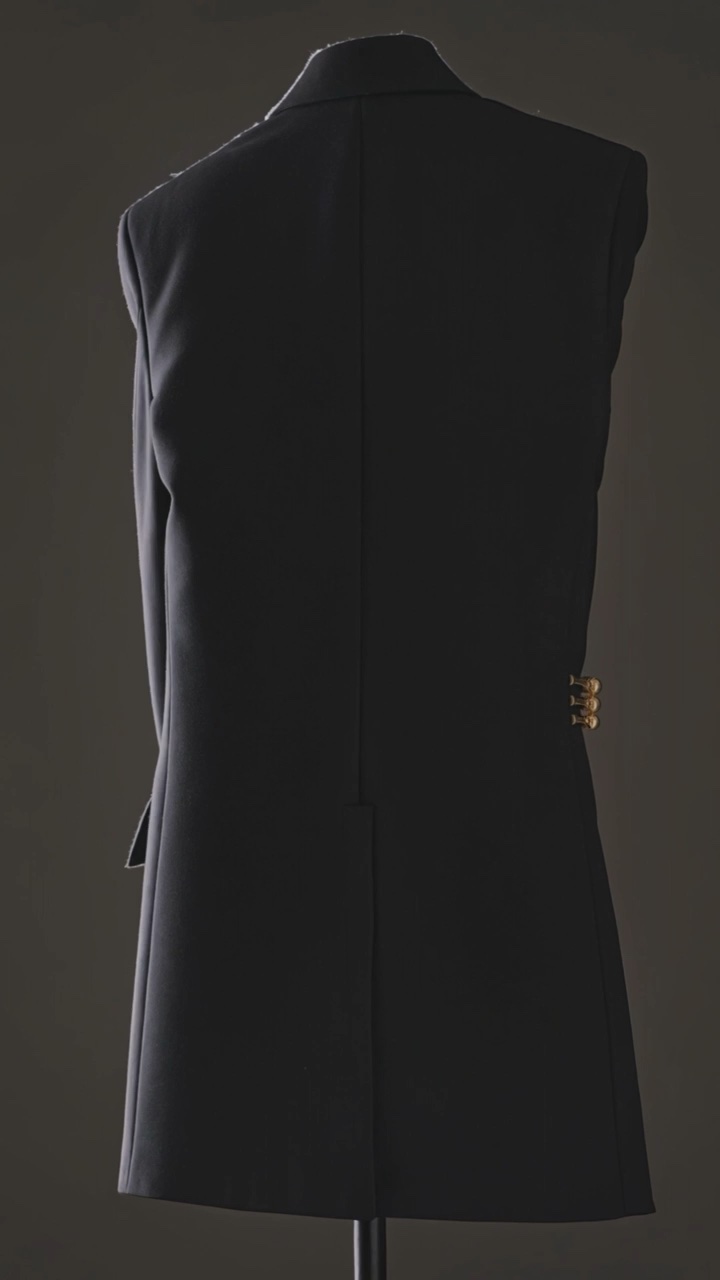Film 10 — tailored jacket, set shoulder